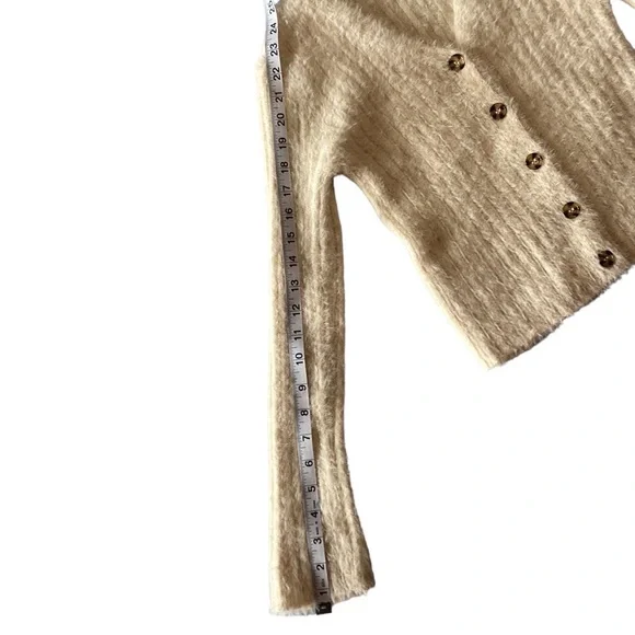 Girls White Fawn Size Junior XL Button Sweater. Excellent Condition. See Photos - Picture 6 of 8